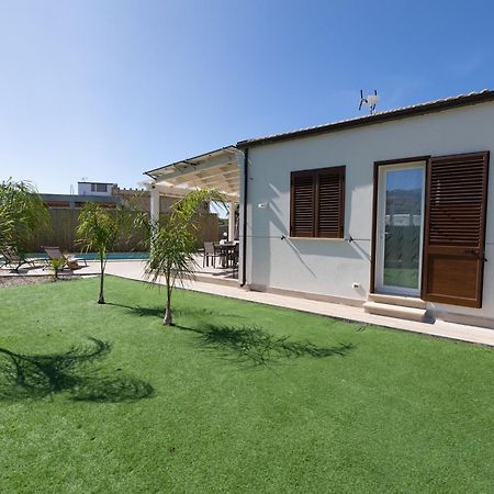 Villa Giada Campofelice Di Roccella Bagian luar foto